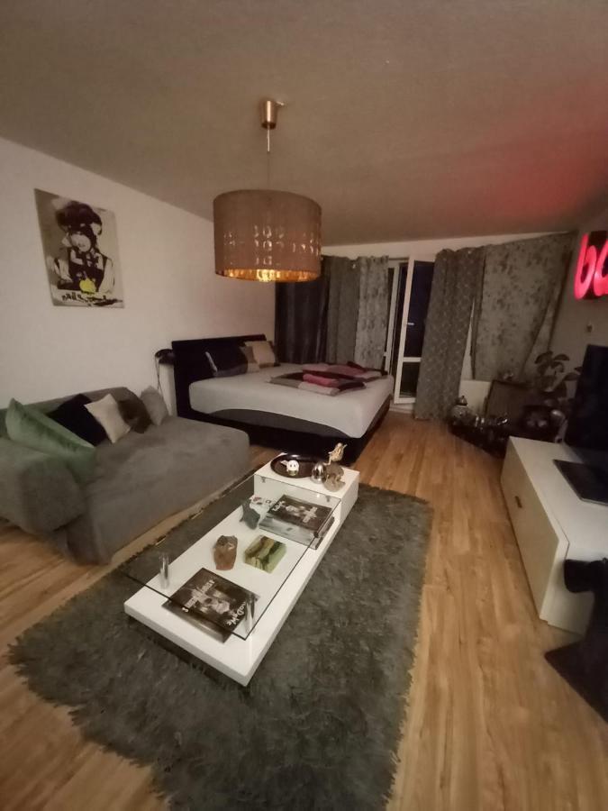Tolle Private 2-Zimmer Wohnung Im Szene Bezirk Berlin-Friedrichshain Εξωτερικό φωτογραφία